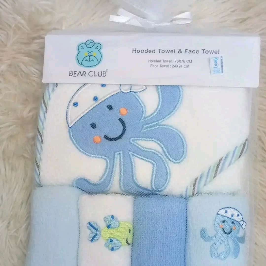 Hooded towels with face towels
