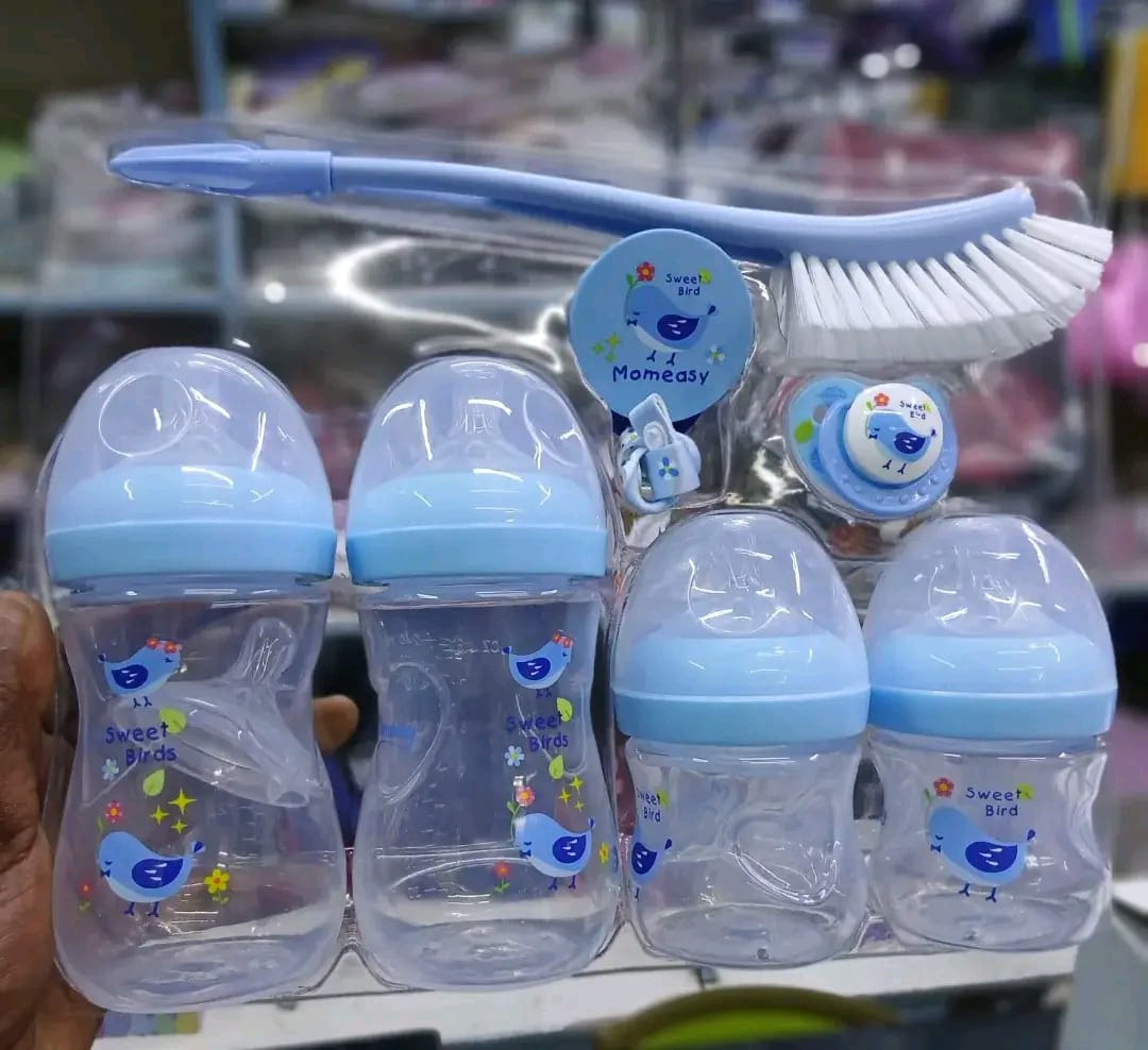 momeasy newborn starter set with washing brush pacifier pacifier clip and 4 feeding bottles