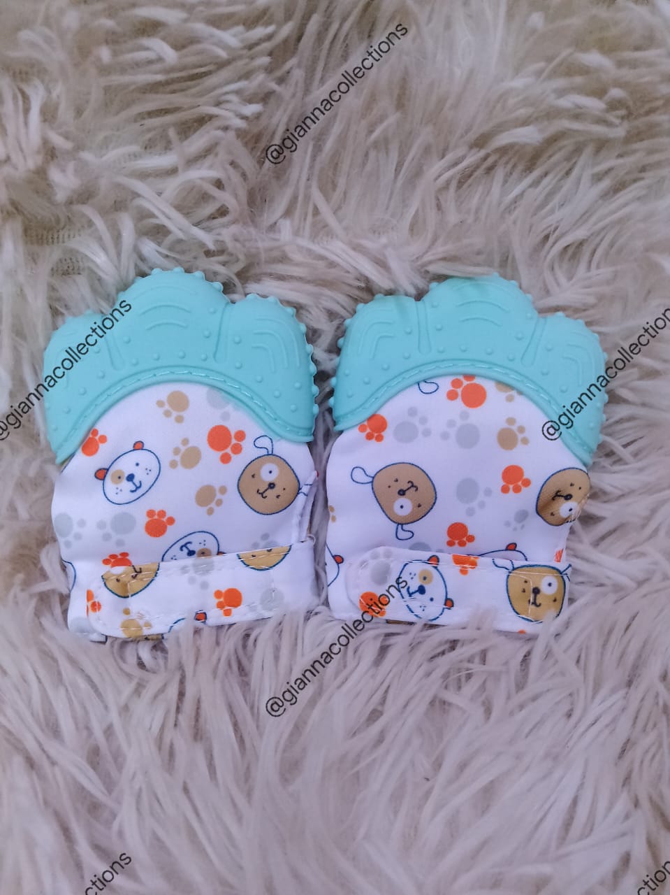 2 Pcs Silicone Teething Mitten,Soothing Infant Teething Mitten with Adjustable Strap