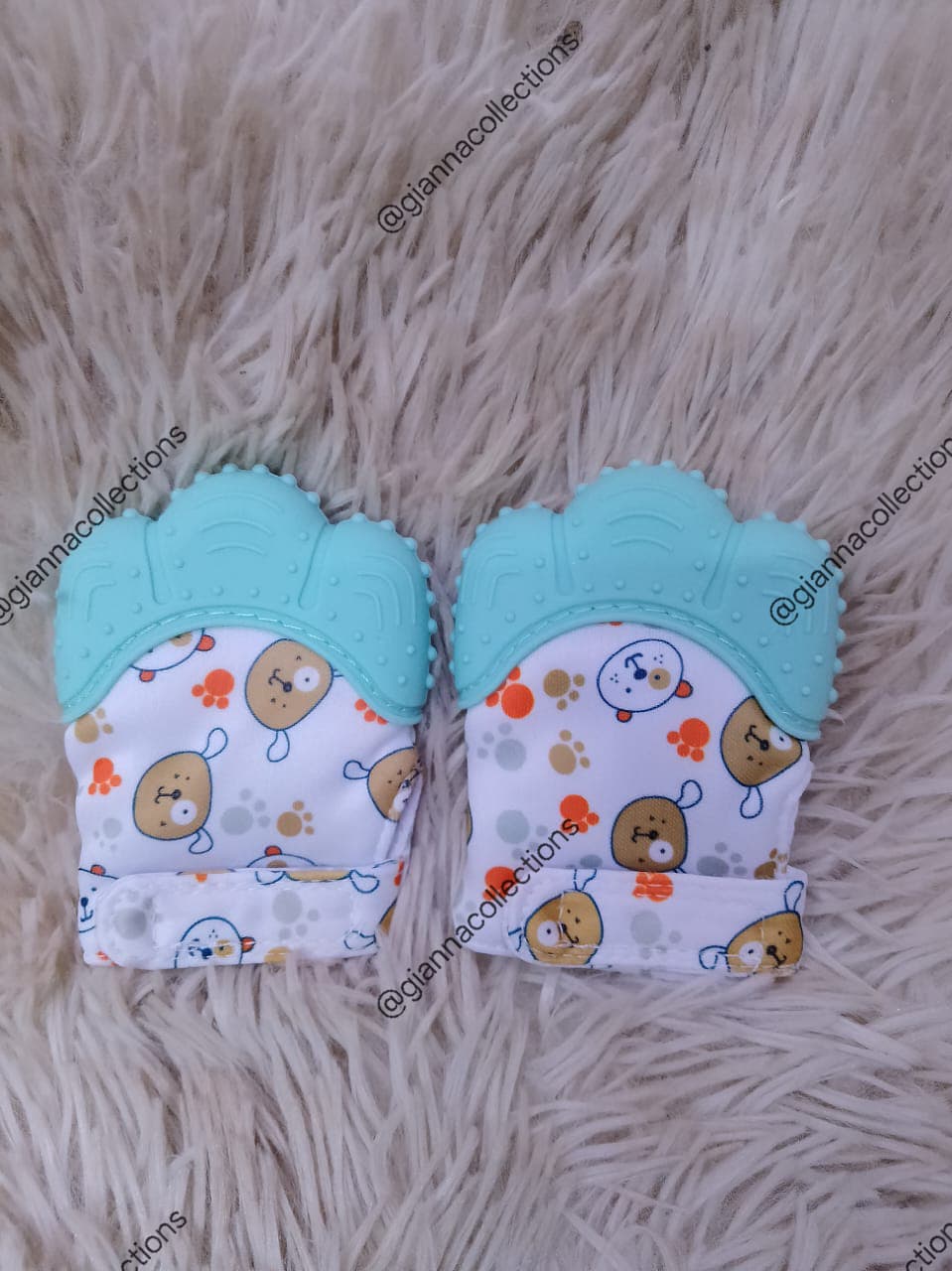 2 Pcs Silicone Teething Mitten,Soothing Infant Teething Mitten with Adjustable Strap