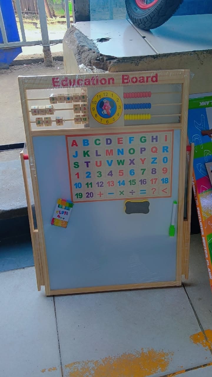 2 in 1 Double Sided Educational Kids Easel Board - Wooden Blackboard Whiteboard with Chalks, Eraser and Magnetic Numbers - Creative Learning Fun Activities