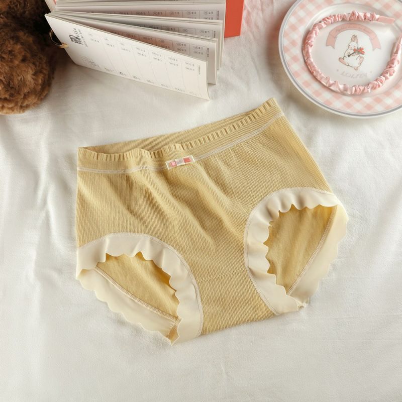 New fashionable lace pure cotton seamless underwear, soft mid waist underwear, breathable and skin friendly women's triangle underwear cream white Average size [80-135 pounds]
