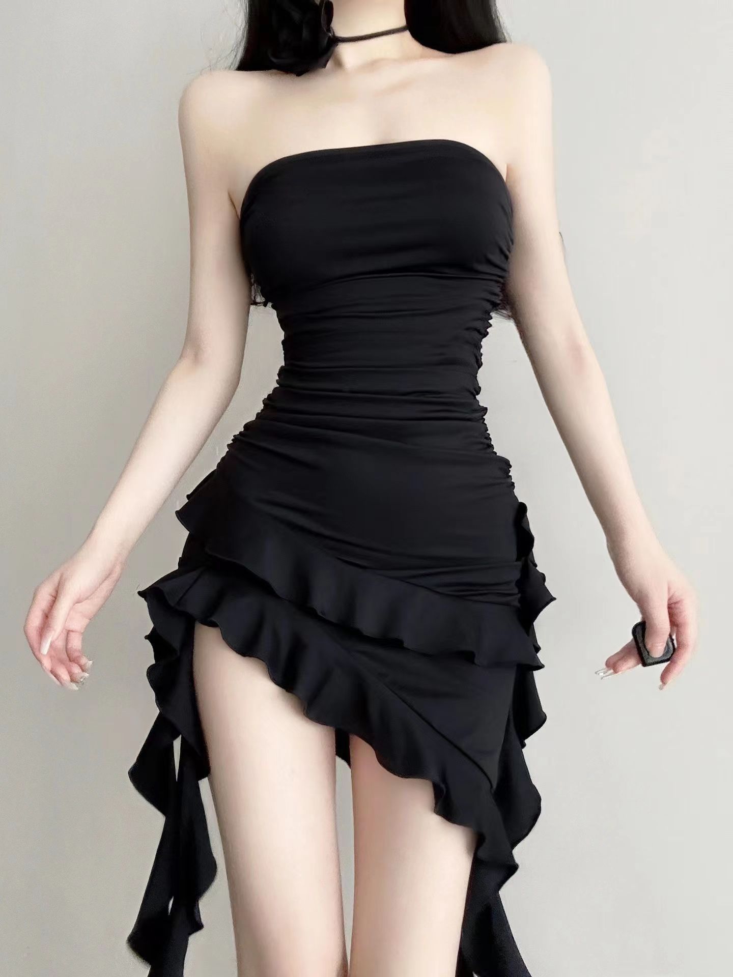 Fried Street Sweet and Spicy Girl Black Dress Female 2024 New Collection, Small and Popular, Sexy, Waist cinching and slimming, Irregular strapless Short Skirt black S