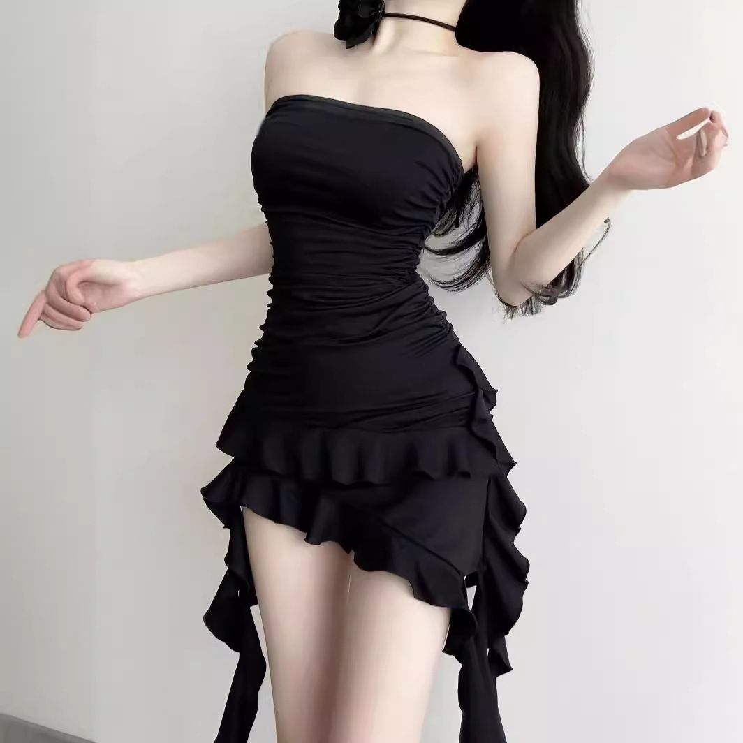 Fried Street Sweet and Spicy Girl Black Dress Female 2024 New Collection, Small and Popular, Sexy, Waist cinching and slimming, Irregular strapless Short Skirt black S
