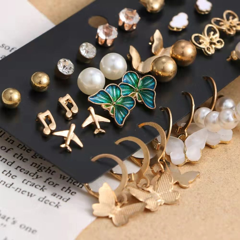 34 Pieces WOW! Fashion Stunning Earrings For Beautiful Girls Women's Fashion Accessories Jewellery Earrings Creative 17 Pairs Combination Note Pearl Breathtaking Earrings Sets Gold as picture