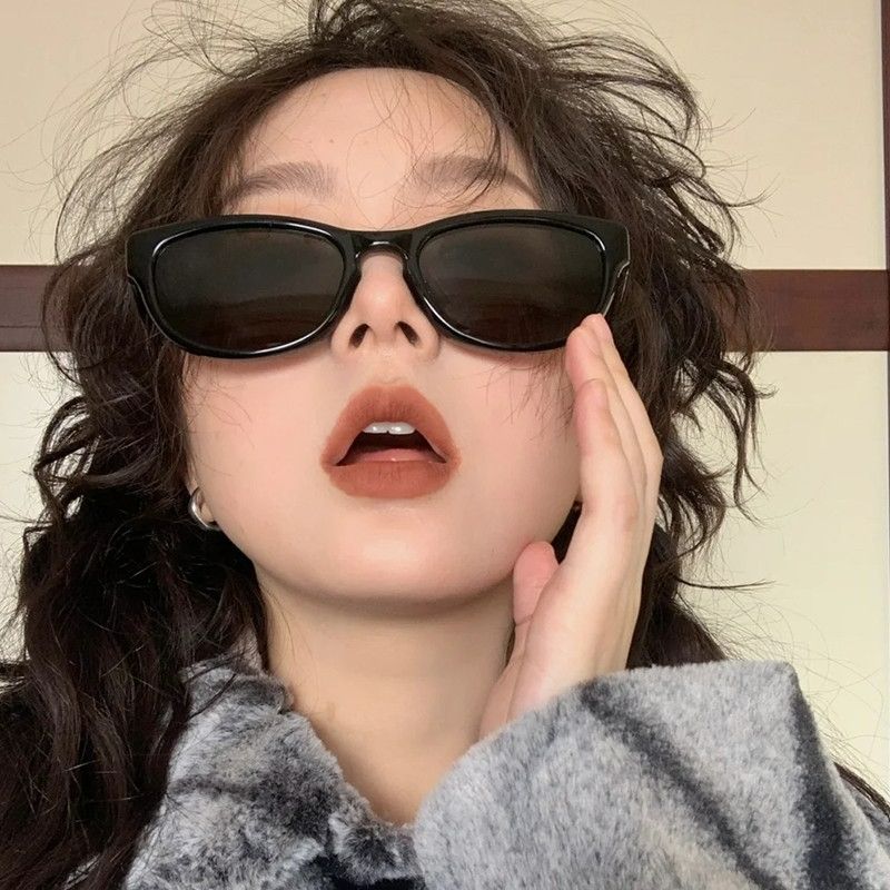 Retro cat eyes, small face sunglasses, women's high-end feel, ins, black small frame, sun protection design, photo taking, myopia sunglasses- black AS PICTURE