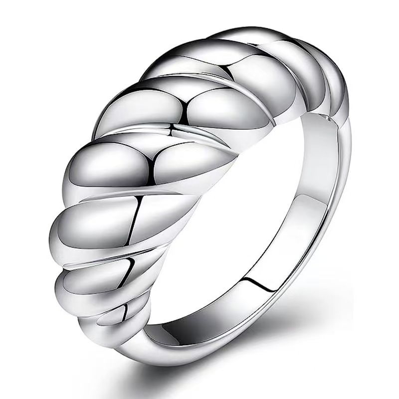 One piece of high quality cubic zirconia copper plated 18k gold silver fashion versatile croissant ring for women men couple wedding ring gift Silver One Size