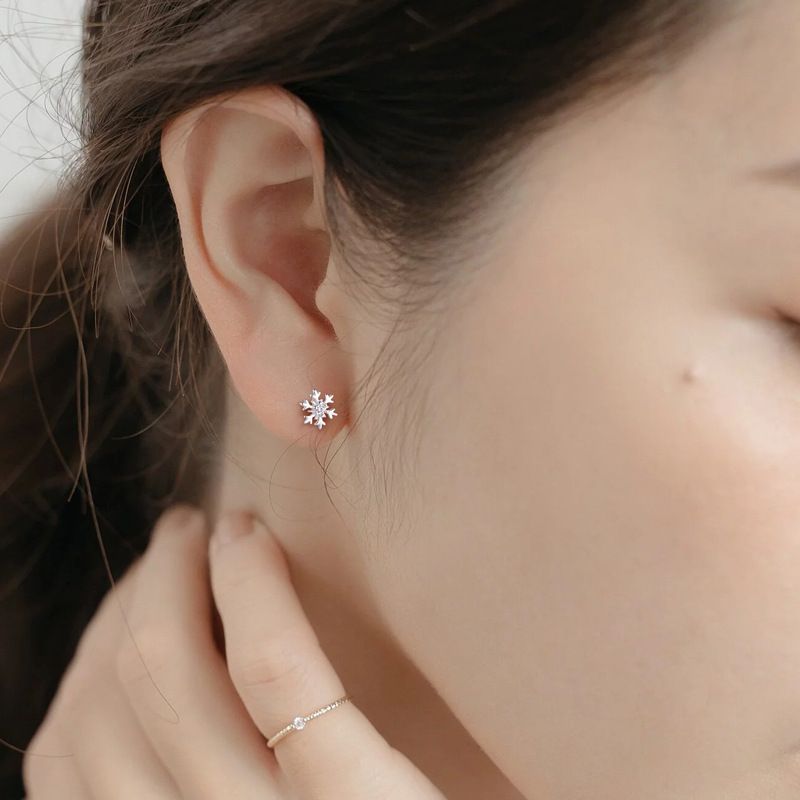 S999 pure silver ear snail nail, simple snowflake ear bone nail, diamond studded, fashionable and creative, no need to remove or twist screws when sleeping with earrings Style_1 pure silver