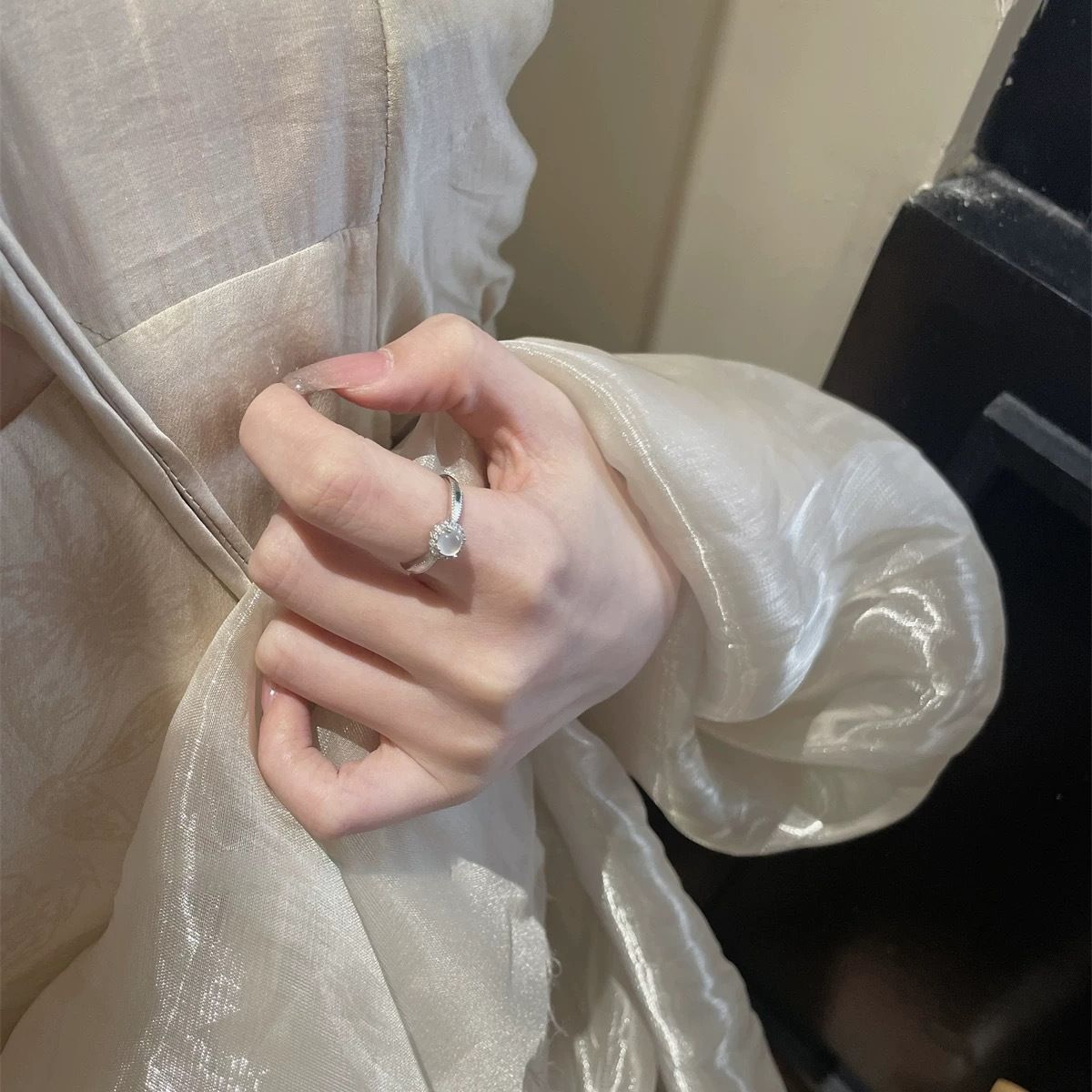 New Chinese style imitation chalcedony circular inlaid zircon ring for women, exquisite white moonlight imitation jade index finger ring in ancient Chinese style Style_1 Adjustable opening