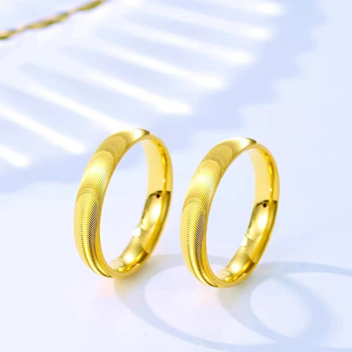 Titanium steel ring bursts with cat eye ripple, plain ring, closed ring, women's ins, high-end sense, fashionable and timeless, light luxury finger golden Number 5