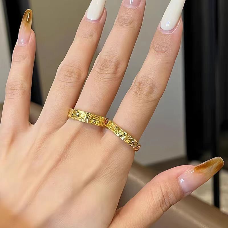 Super Sparkling Premium CNC "Crushed Ice" Ring for Women - Unique Design, TikTok Viral Hit, Closed-End, Stackable, Minimalist Band, High-End Couple Rings Gold-金色 Size 6
