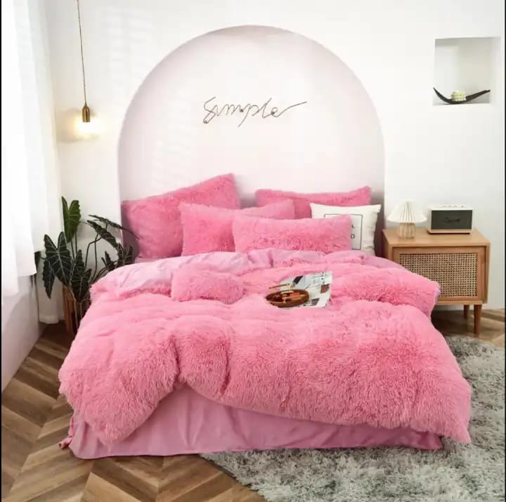 6pcs of 6*7 Fluffy duvet Set Comes as 1pc Fluffy Duvet, 1pc Bedsheet 2pcs Pillow Cases and 2pcs Trow Pillow Cases or Cover Bedding Set