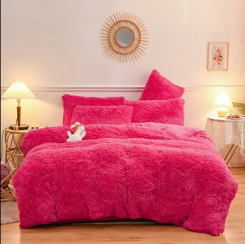 6pcs of 6*7 Fluffy duvet Set Comes as 1pc Fluffy Duvet, 1pc Bedsheet 2pcs Pillow Cases and 2pcs Trow Pillow Cases or Cover Bedding Set