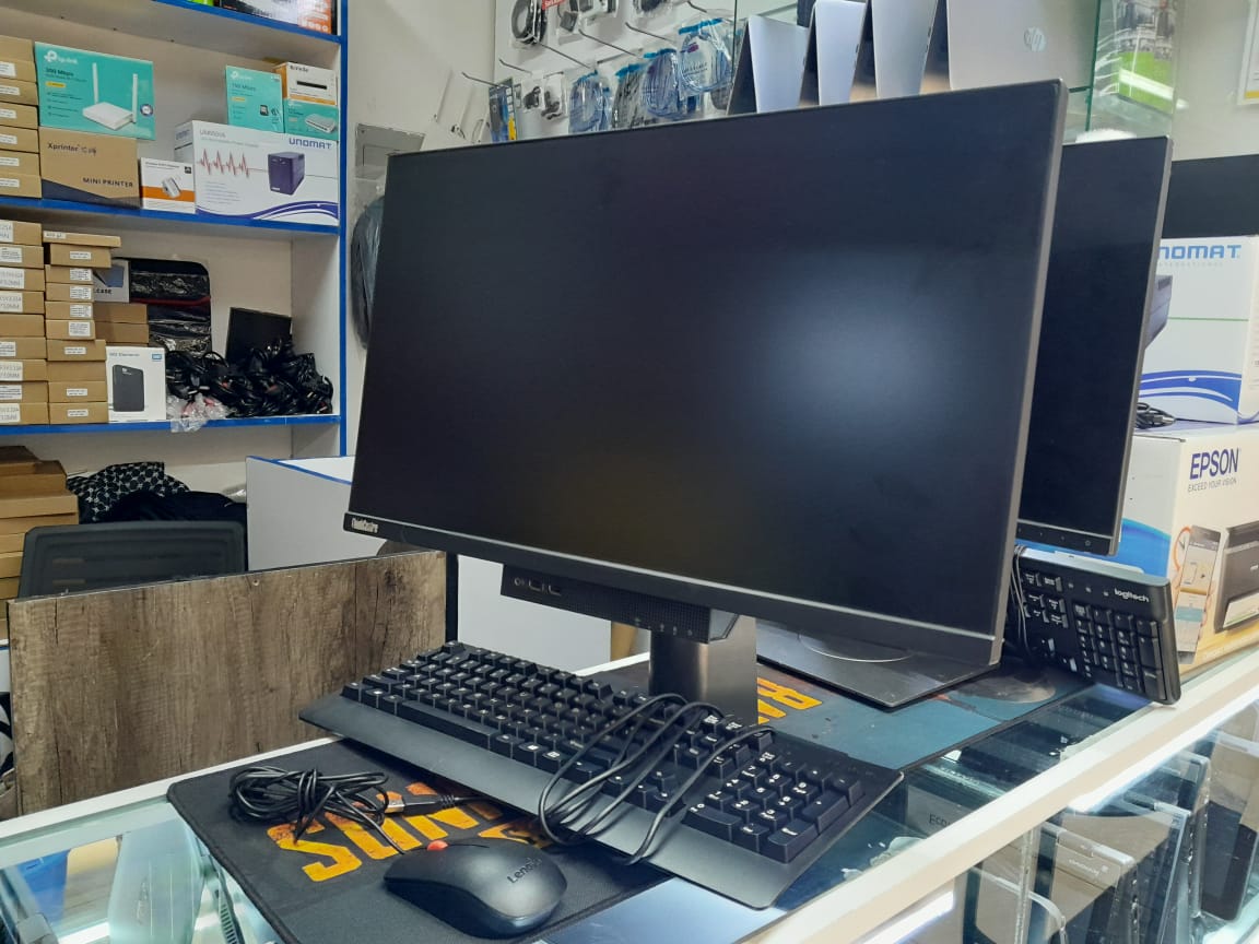 Refurbished  Lenovo  24"Edge to Edge All-in-One PC  with mouse and keyboard  Corei5 8GB RAM  500GB Black