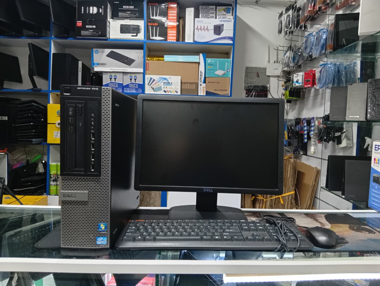 Complete Set with mouse and keyboard} Refurbished Dell OPTIPLEX 790 INTEL CORE I5-4GB RAM, 500GB HDD-3.0GHz Desktop computer + 19" Monitor-Black