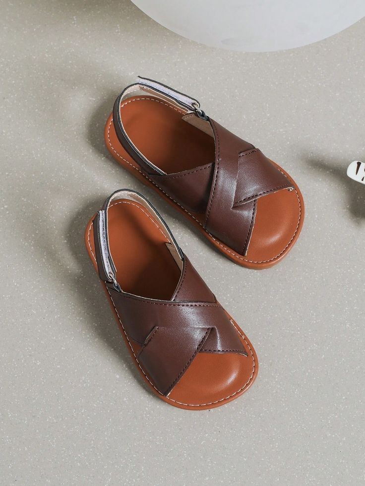 Mens sandals flipflops genuine leather for beach driving or taking walks, worn with shorts or trousers comfortable Jerusalem sandals