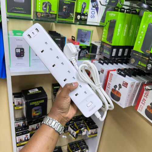 Oraimo PowerHub 2 OWS-U351 3,250W more ports expanded power extension now available