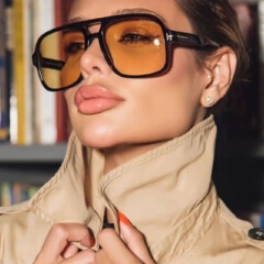 Retro Aviator Sunglasses for Women Men Red Lens as picture