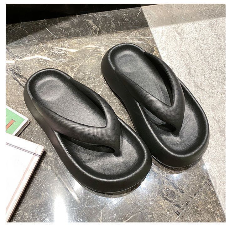 Women's flip flops 2023 new style, stylish and slip resistant, wear-resistant, thick sole, suitable for wearing on the beach or beach Black 36-37