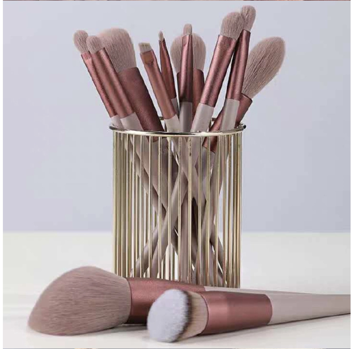 13Pcs Makeup Brushes Set Foundation Powder Eyeshadow Concealer Blending Makeup brush set Beauty Tool with Bag New Arrival Green 13Pcs with velvet bag [分类版本2]