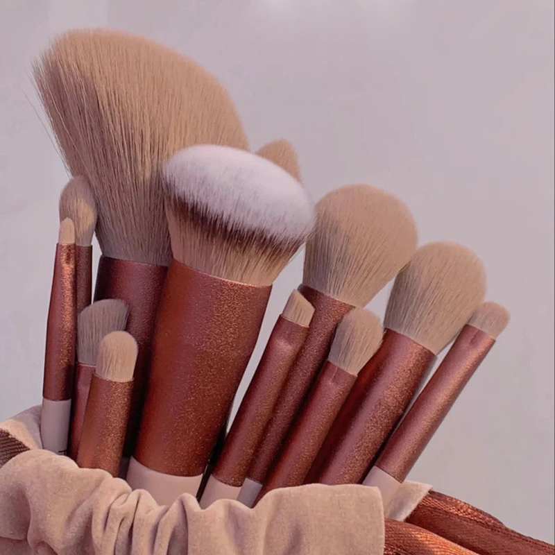 13Pcs Makeup Brushes Set Foundation Powder Eyeshadow Concealer Blending Makeup brush set Beauty Tool with Bag New Arrival Green 13Pcs with velvet bag [分类版本2]