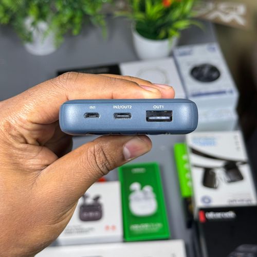 Oraimo Slice Link Pro 10000mAh 22.5W Powerbank with Charging cables - 10000mAh Capacity - 22.5W Fast Charging - Attached Cables: USB-C, Lightning, Micro USB - 5 Outputs / 2 Inputs - Type-C Output