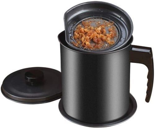 Container with Fine Mesh Strainer, 1.5 Iron Cooking Oil with Removable Tray for Kitchen Fat Storage