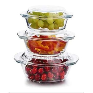 Signature 3 Pcs Glass Casserole Serving Bowl Set.Glass casserole set with lids in graduated sizes. 
Microwave, dishwasher and freezer safe. 
Oven proof.
Nice Dinner Food serving dish with glass lid.