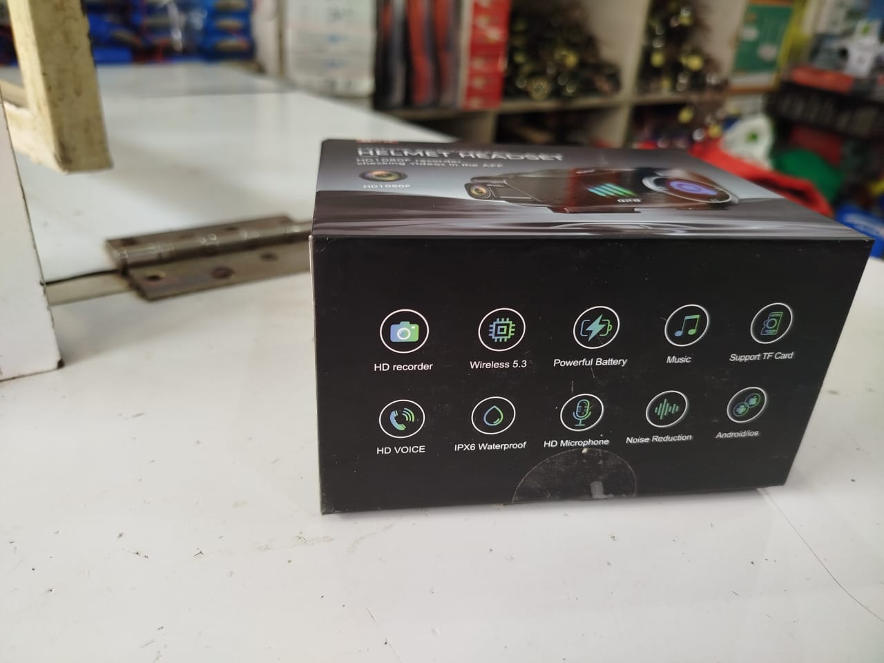 Q28 Motorcycle Wireless Helmet Headset. This device is a Bluetooth headset for motorcycle helmets that also includes an integrated 1080P HD video recorder.
Based on the product information, the headse