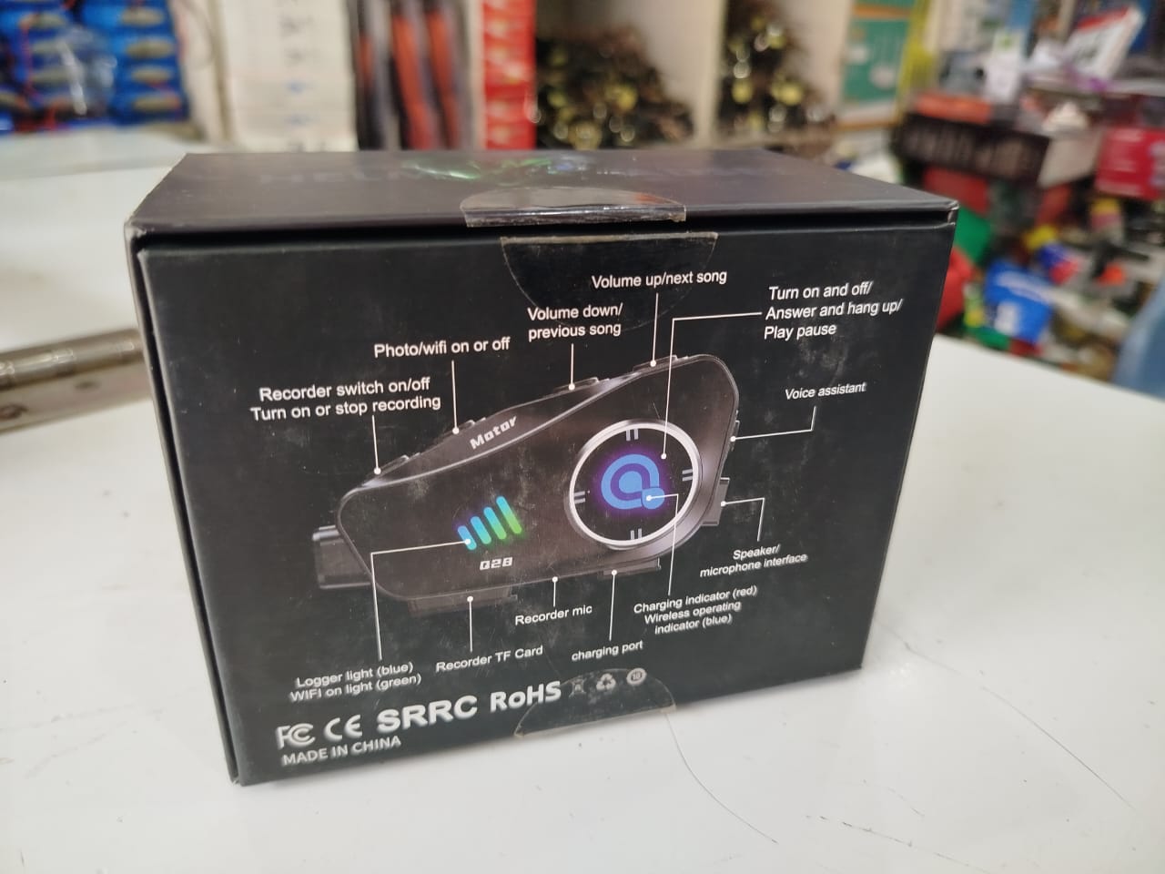 Q28 Motorcycle Wireless Helmet Headset. This device is a Bluetooth headset for motorcycle helmets that also includes an integrated 1080P HD video recorder.
Based on the product information, the headse