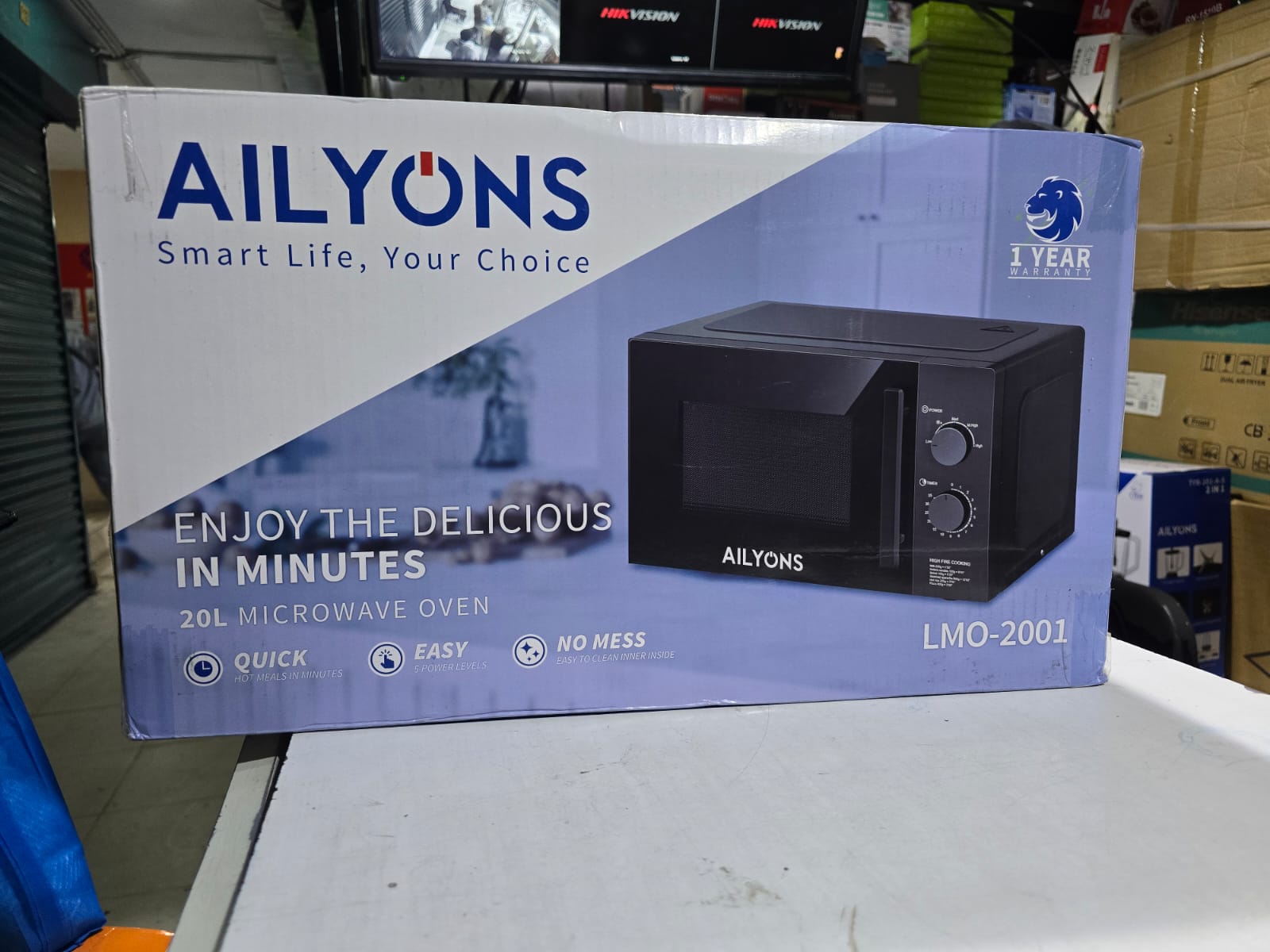 📍SMART LIFE📍YOUR SMART CHOICE 📍Ailyons Digital Electric Microwave Oven and Grill 20L.Digital
Model: LMO 2004
Power : 700W
Capacity : 20L
5 Microwave Power Levels
Quick hot meals in minutes
Push bu