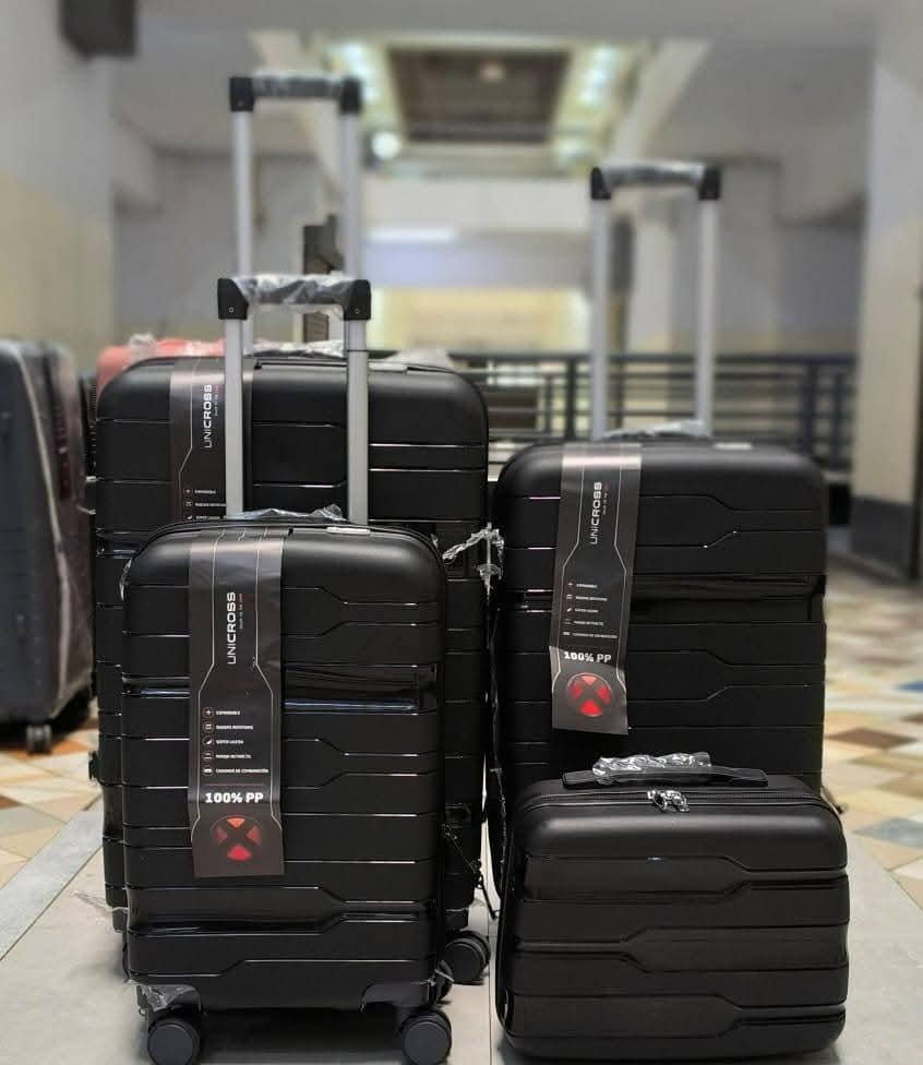 4in1 luxurious Unbreakable suitcase with double zip.Stylish travel suitcase made from durable fibre
Comes with a set 360-degree wheels for convenient movement 
Large and spacious enough for your belon