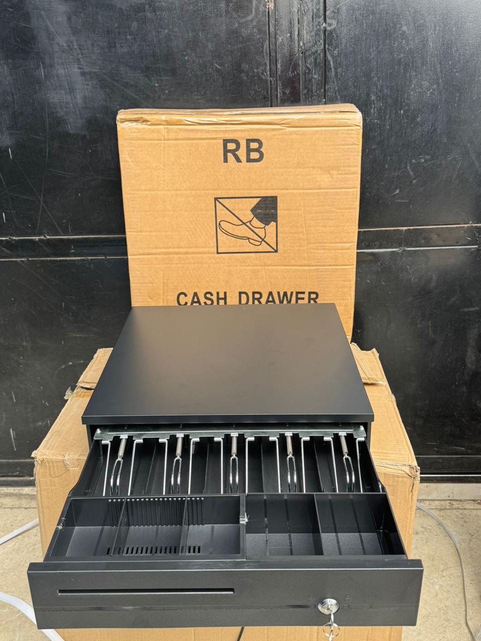 BACK IN STOCK🎇5 Bill Pos Steel Automatic Cash Drawer - Safe Box🎀Stronger than ever with a reinforced top creating added strength to securely support POS terminals and tablets
Tested to ov