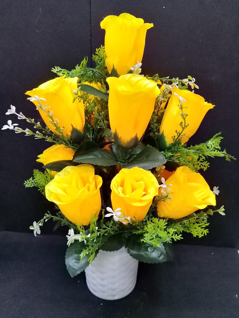 Table Top Artificial Rose Flower..Artificial flowers/plants add a luxurious touch to your interior setting and the same time, it is a zero maintenance. Its arrangement ideas lights up your living spac