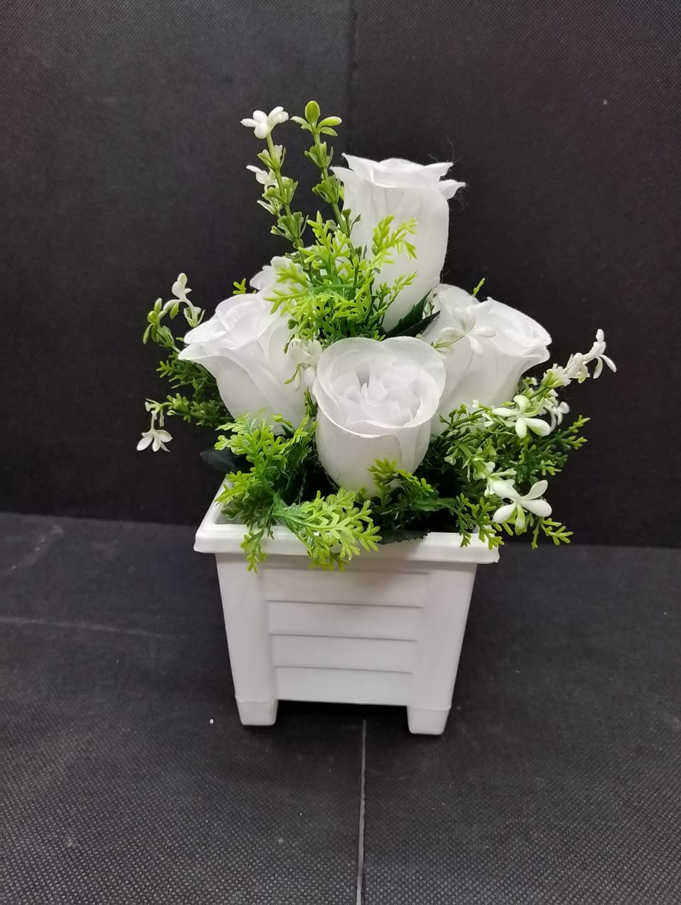 Table Top Artificial Rose Flower..Artificial flowers/plants add a luxurious touch to your interior setting and the same time, it is a zero maintenance. Its arrangement ideas lights up your living spac