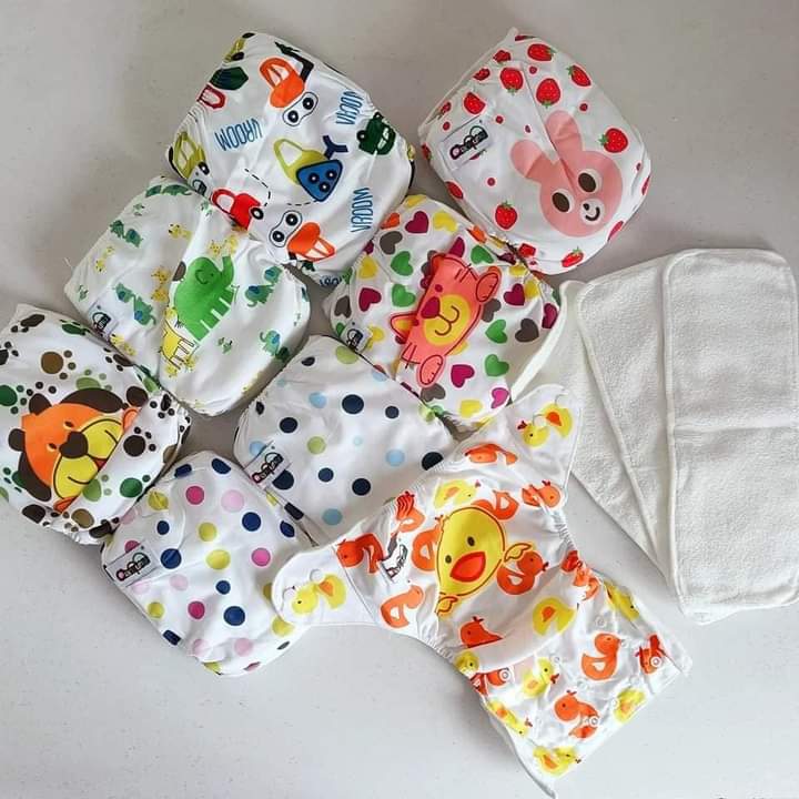😇Pricecdrop😁Unisex Reusable Washable Adjustable Baby Diaper With 3 Inserts.Made of soft thick bamboo fabric
-Super healthy for your baby
-Super absorbent with no leakages
-Easy to wash and fast to d