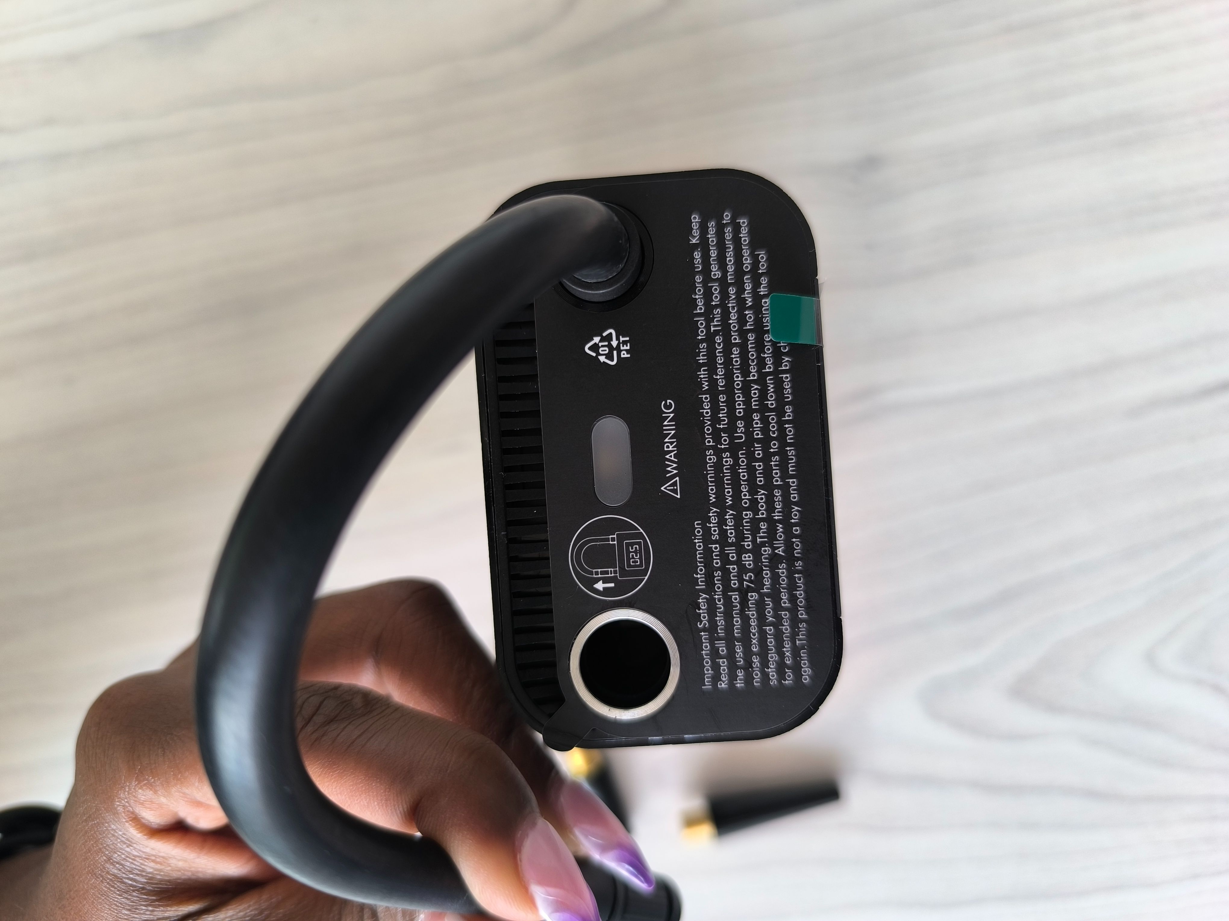 { Special Offer }Melody Polymer Portable ELECTRIC AIR INFLATOR Digital Pressure Detector ,Inflation Pressure  & 4000MAH Power Bank Function Inflates Car Tires,Mortobikes & Balls