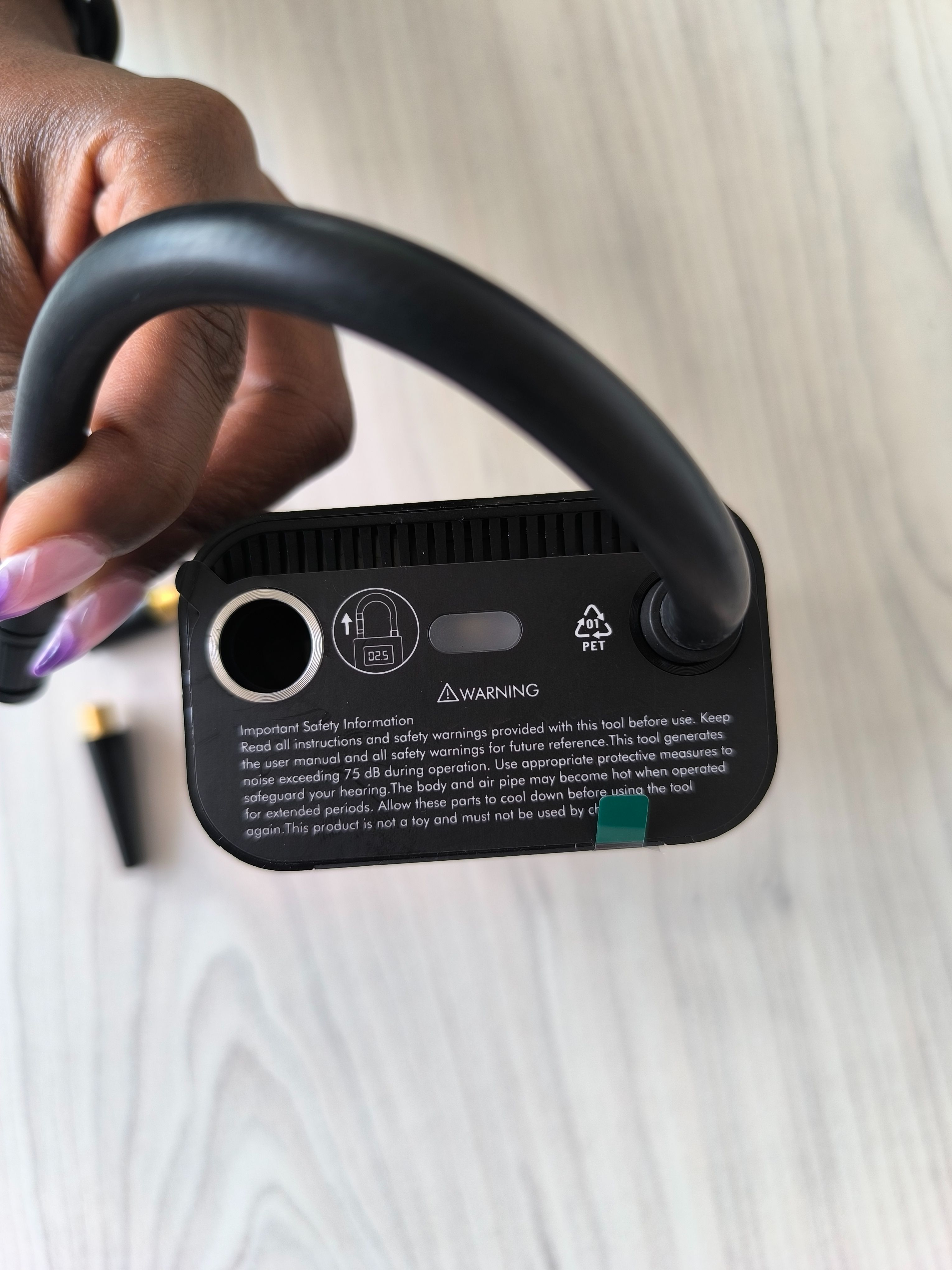 { Special Offer }Melody Polymer Portable ELECTRIC AIR INFLATOR Digital Pressure Detector ,Inflation Pressure  & 4000MAH Power Bank Function Inflates Car Tires,Mortobikes & Balls