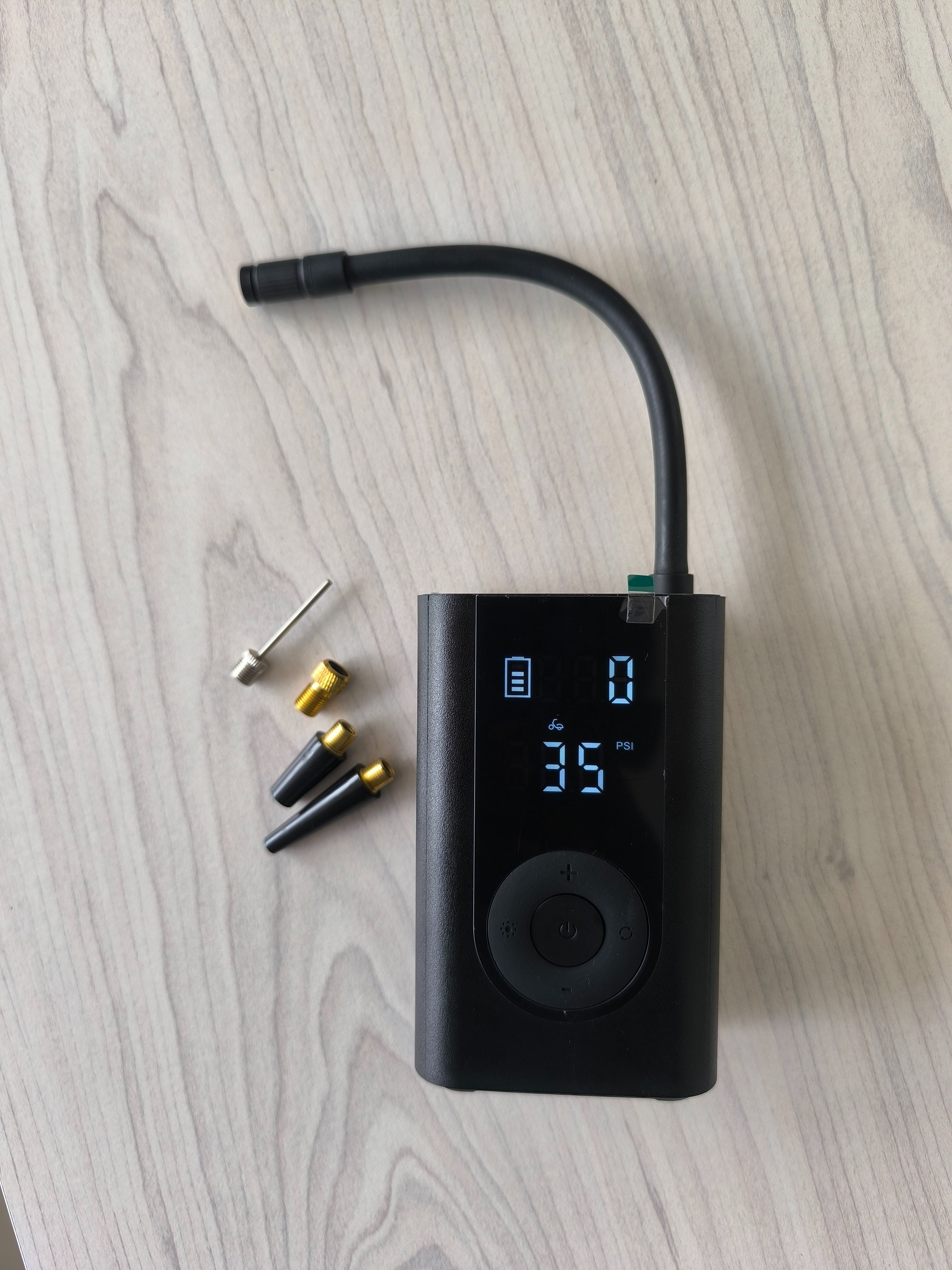 { Special Offer }Melody Polymer Portable ELECTRIC AIR INFLATOR Digital Pressure Detector ,Inflation Pressure  & 4000MAH Power Bank Function Inflates Car Tires,Mortobikes & Balls