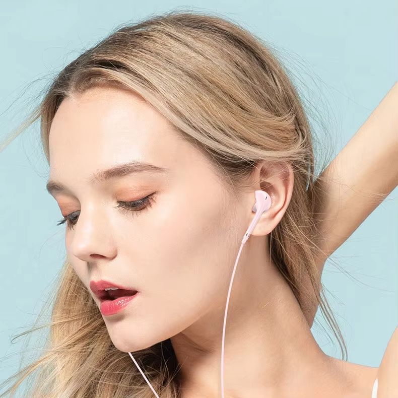 3.5mm In Ear Earphones Wired Headphones with Microphone Stereo Earbuds Sports Headset for Huawei Xiaomi Samsung Phone MP3 MP4