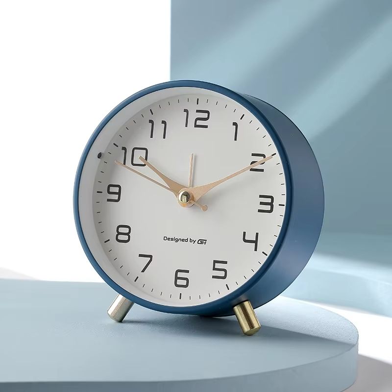Nordic Light Luxury Quiet Alarm Clock Students Use A Simple Clock with A Frosted Metal Table Clock Alarm Clock
