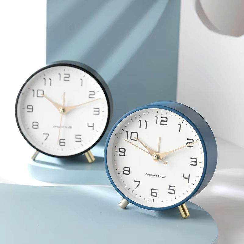 Nordic Light Luxury Quiet Alarm Clock Students Use A Simple Clock with A Frosted Metal Table Clock Alarm Clock