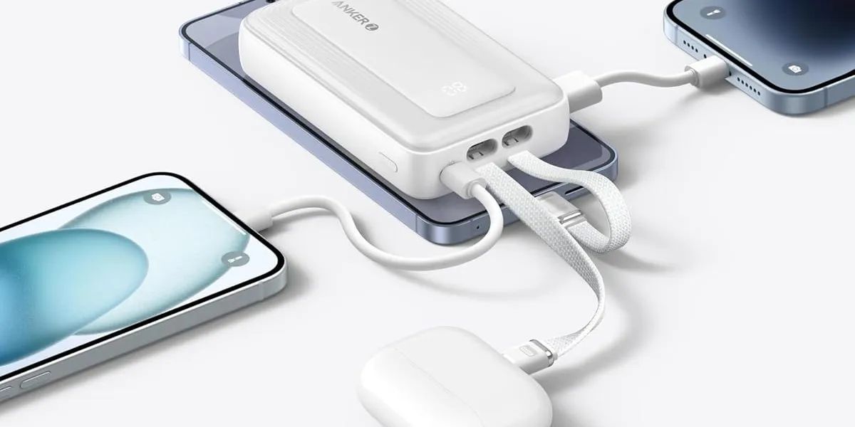 [New Arrival] ANKER POWER BANK (1OK,3OW, BUILT-IN USB-C+LIGHTNING CABLE) WHITE Digital display for battery status,compact desigh,multi- device charging, portable charger