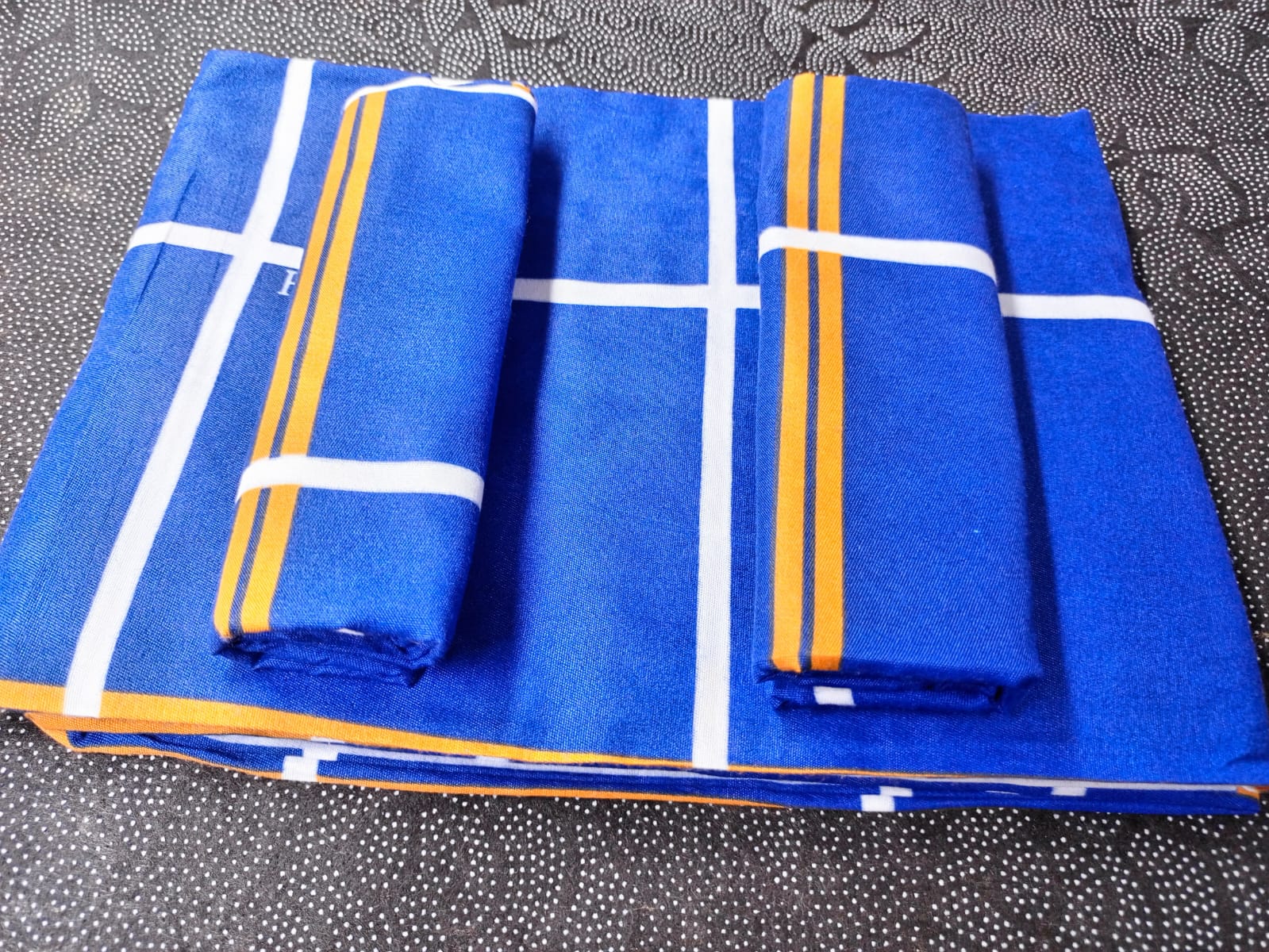 5x6 4Pcs Fashion Bedsheet Set (2 Bedsheets & 2 Pillowcases)