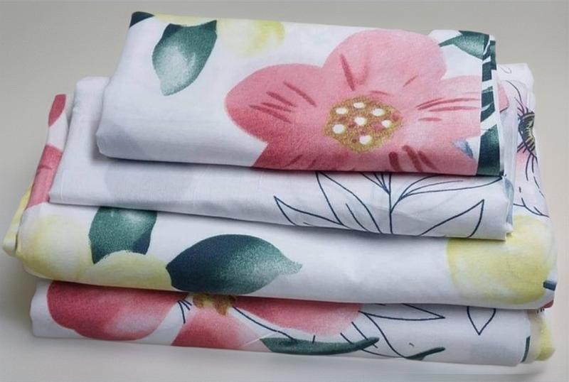 5*6 Fashion Bedsheet Set 4 Pcs (2 Bedsheets & 2 Pillowcases)