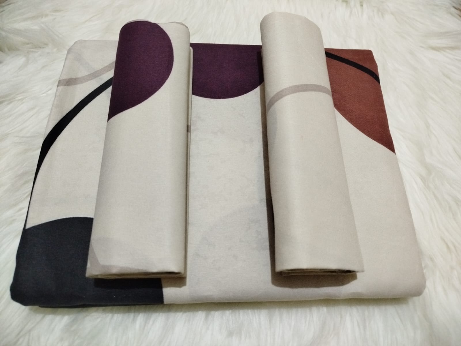 Elegant Comfy Bedsheets Set Of 4Pcs 5x6 (2 Bedsheets & 2 Pillowcases)