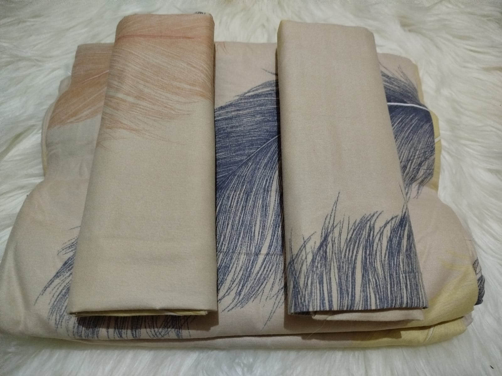 Elegant Comfy Bedsheets Set Of 4Pcs 5x6 (2 Bedsheets & 2 Pillowcases)