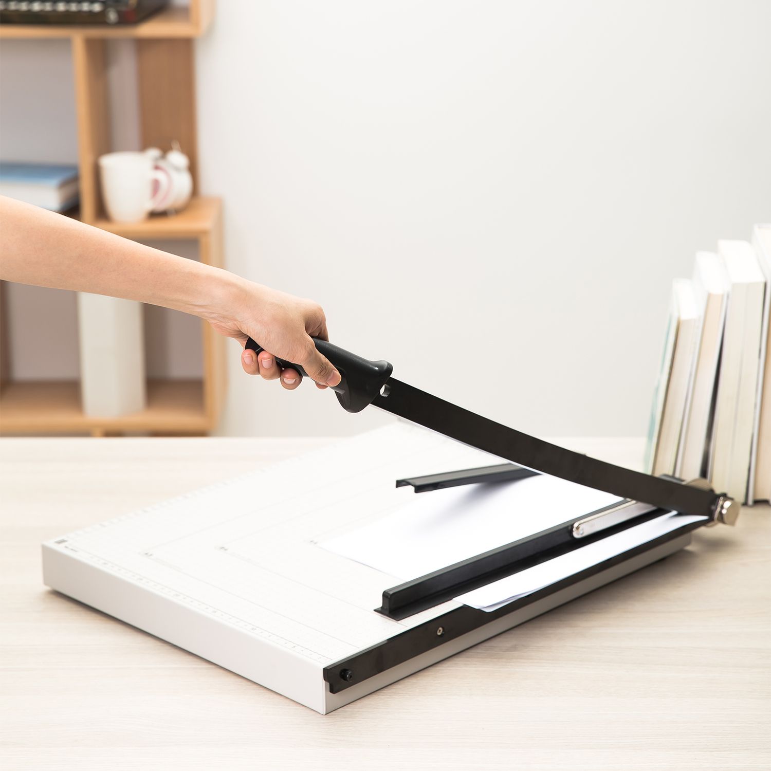 【Special Deal】DELI-Office Equipment DELI E8012 STEEL PAPER TRIMMER A3 15x18" Durable Steel Construction Anti-slip feet Ergonomic handle Enhanced Safety