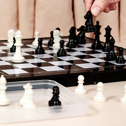 【Deli Official】 Deli-Office Supplies Deli 6758 Magnetic Chess - Magnetic Pieces No More Disruptions  Foldable & Portable Design  Durable Build Kid-Friendly Design