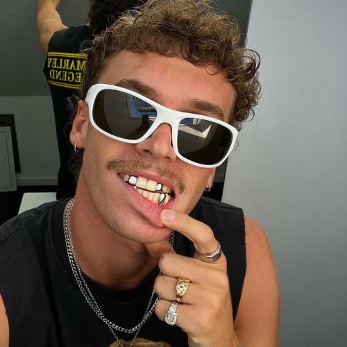 18K Gold plated hip hop grillz tooth Mouth top tooth Single Grill Cap for Teeth Mouth Party Accessory jewelry Teeth Grills for party costume Silver one size